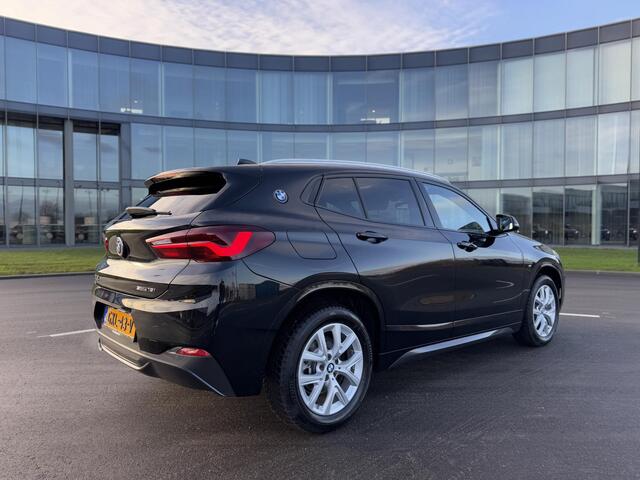 BMW X2 sDrive18i High Executive M-sport, panorama, leder, camera