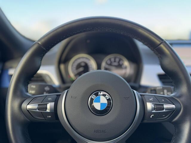 BMW X2 sDrive18i High Executive M-sport, panorama, leder, camera