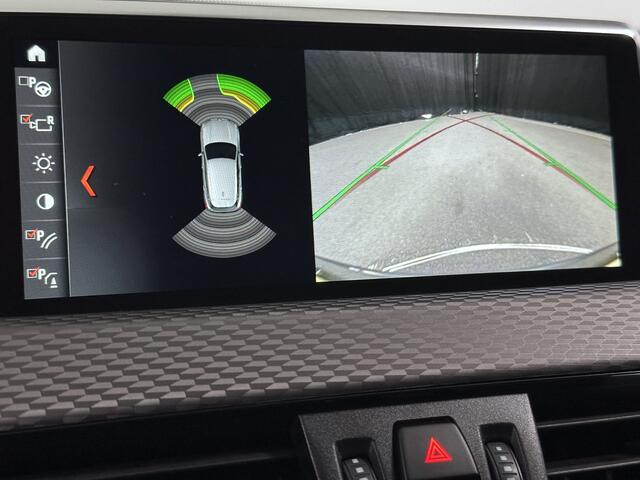 BMW X2 xDrive25e M-Sport Plug in Hybrid | Panodak | Camera | Navi Prof | Sportstoelen Verwarmd | Led | Sfeerverlichting |