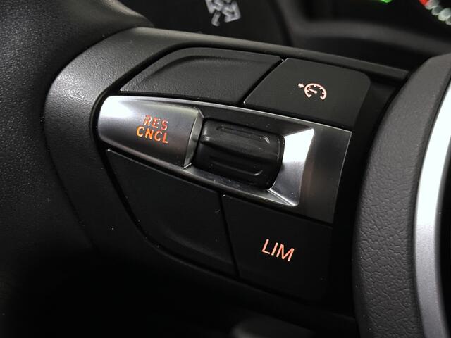 BMW X2 xDrive25e M-Sport Plug in Hybrid | Panodak | Camera | Navi Prof | Sportstoelen Verwarmd | Led | Sfeerverlichting |