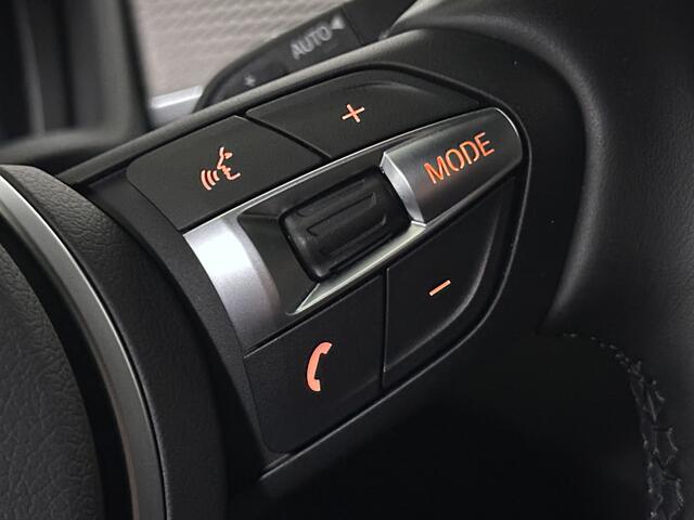 BMW X2 xDrive25e M-Sport Plug in Hybrid | Panodak | Camera | Navi Prof | Sportstoelen Verwarmd | Led | Sfeerverlichting |