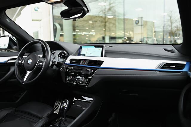 BMW X2 sDrive20i High Executive Automaat / Panoramadak / Achteruitrijcamera / Sportstoelen / Active Cruise Control / LED / Head-Up / Park Assistant