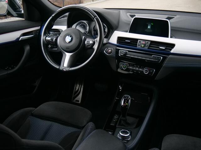 BMW X2 sDrive18i 141pk High Executive Automaat Navigatie / M-Pakket / Cruise Control