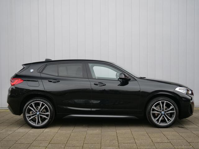 BMW X2 sDrive18i 141pk High Executive Automaat Navigatie / M-Pakket / Cruise Control