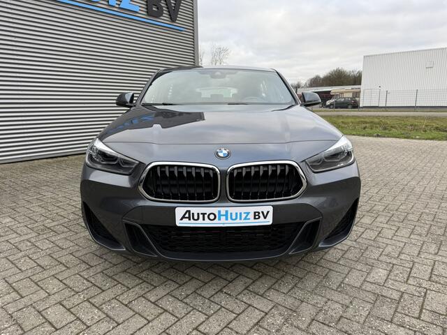 BMW X2 xDrive25e High Executive M Sport LED 19 inch DAB Lederen interieur