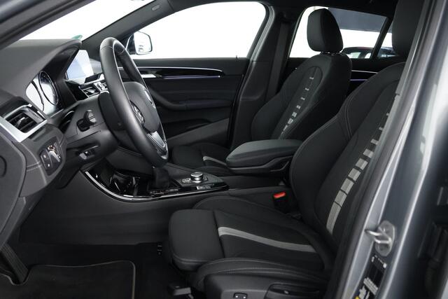 BMW X2 xDrive25e Edition / LED / Navi / Pilot assist / Cam