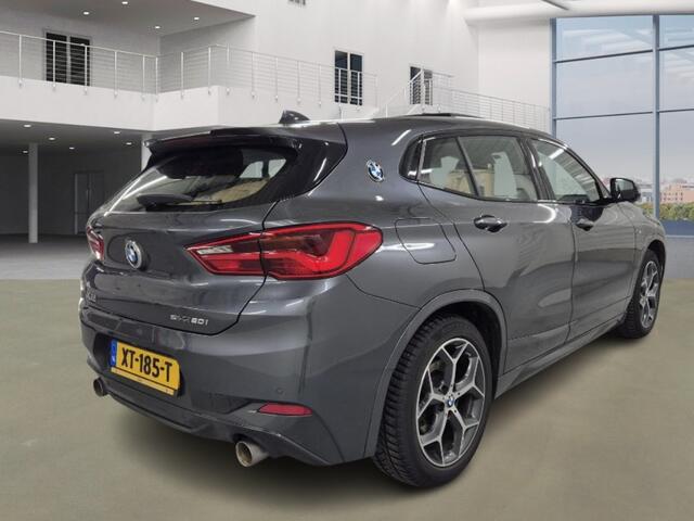 BMW X2 20i 192pk M-Sport High HUD Executive OpenSky LeerSport Zwarte Hemel