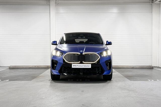 BMW X2 iX2 eDrive20 | M-Sport Pro | Innovation Pack | Head-up Display | Harman/Kardon | Panoramadak | Comfort Access