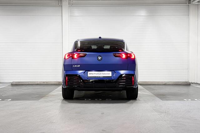 BMW X2 iX2 eDrive20 | M-Sport Pro | Innovation Pack | Head-up Display | Harman/Kardon | Panoramadak | Comfort Access