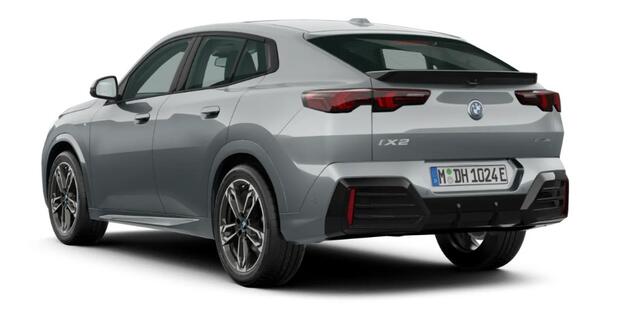 BMW X2 iX2 xDrive30 67kWh M Sport - Panoramadak - Innovation/Comfort Pack - Parking/Driving Assistant - Elektrisch verstelbare/verwarmde voorstoelen - HiFi System Harman Kardon - Getinte/Geluiddempende Ruiten -