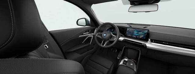 BMW X2 iX2 xDrive30 67kWh M Sport - Panoramadak - Innovation/Comfort Pack - Parking/Driving Assistant - Elektrisch verstelbare/verwarmde voorstoelen - HiFi System Harman Kardon - Getinte/Geluiddempende Ruiten -