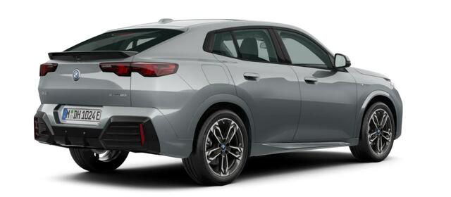 BMW X2 iX2 xDrive30 67kWh M Sport - Panoramadak - Innovation/Comfort Pack - Parking/Driving Assistant - Elektrisch verstelbare/verwarmde voorstoelen - HiFi System Harman Kardon - Getinte/Geluiddempende Ruiten -