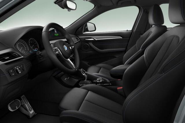 BMW X2 sDrive18i High Executive M-Sport / 19 inch / Head-Up / Achteruitrijcamera / LED koplampen / Voorstoelen Verwarmd / Elektrische Achterklep