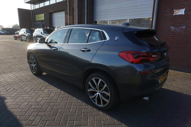 BMW X2 SDRIVE 18I SDRIVE HIGH EXECUTIVE LUXE KEURIGE NETTE STAAT DEALER ONDERHOUDEN FULL LED NAVIGATIE STOELVERWARMING 19INCH LMV PDC V+A BLUETOOTH ECC AIRCO CRUISECONTROL CHROOM ELECTR.KLEP ENZ...