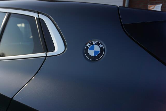 BMW X2 SDRIVE 18I SDRIVE HIGH EXECUTIVE LUXE KEURIGE NETTE STAAT DEALER ONDERHOUDEN FULL LED NAVIGATIE STOELVERWARMING 19INCH LMV PDC V+A BLUETOOTH ECC AIRCO CRUISECONTROL CHROOM ELECTR.KLEP ENZ...