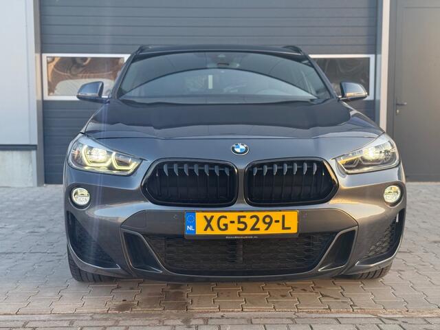 BMW X2 SDRIVE20I HIGH EX M-PERFORMANCE *JAAR GARANTIE* LEER NAV PDC LED