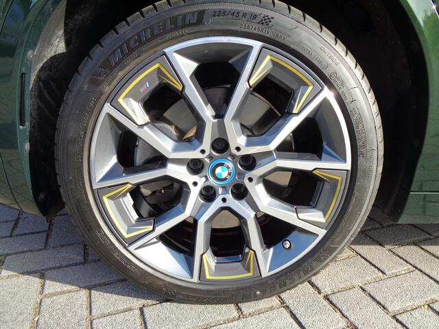 BMW X2 xDrive25e Goldplay Edition