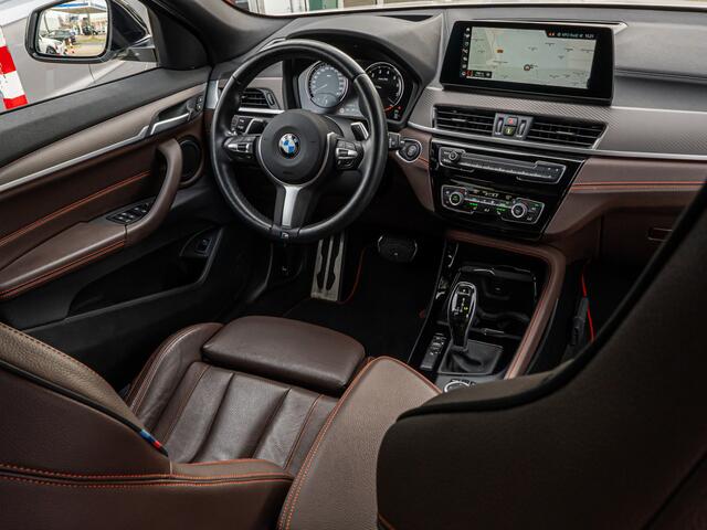 BMW X2 sDrive20i High Exe Edition M-Sport ORG NL SCHAALSTOEL SHADOW LINE 19 INCH HIFI AUDIO HUD TREKHAAK