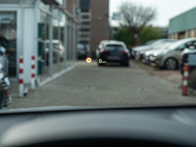 BMW X2 sDrive20i High Exe Edition M-Sport ORG NL SCHAALSTOEL SHADOW LINE 19 INCH HIFI AUDIO HUD TREKHAAK