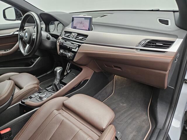 BMW X2 xDrive25e M MESH Edition Plug In Hybrid Dealer O.H PHEV | Lederen Competition Stoelen Verwarmd | Camera | Apple Carplay | 19"L.M | Sfeerverlichting | Navi Pro | Laneassist |