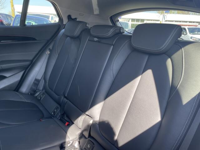 BMW X2 sDrive20i High Executive | Leer | HUD | Navi