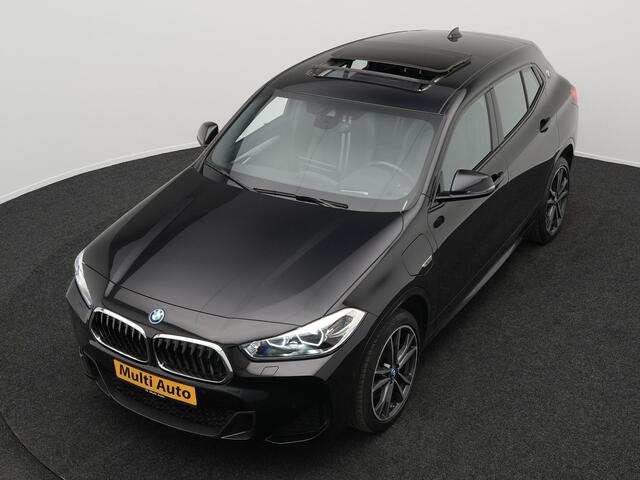 BMW X2 xDrive25e M Sport Plug in Hybrid PHEV | Panodak | Sportstoelen Verwarmd | Head Up | L.M. 19" | DAB | Navigatie Plus | Camera | Stoel & Stuurverwarming | Cruise Control | Climate Control |