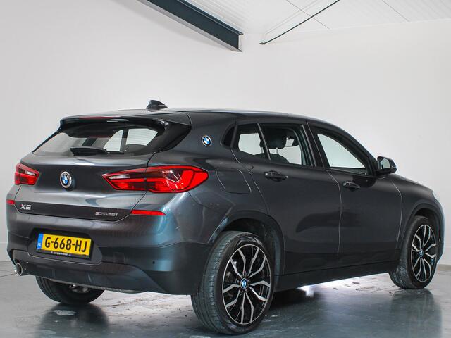 BMW X2 sDrive18i Executive, LED, Automaat, Cruise Control, Navigatie, Bluetooth