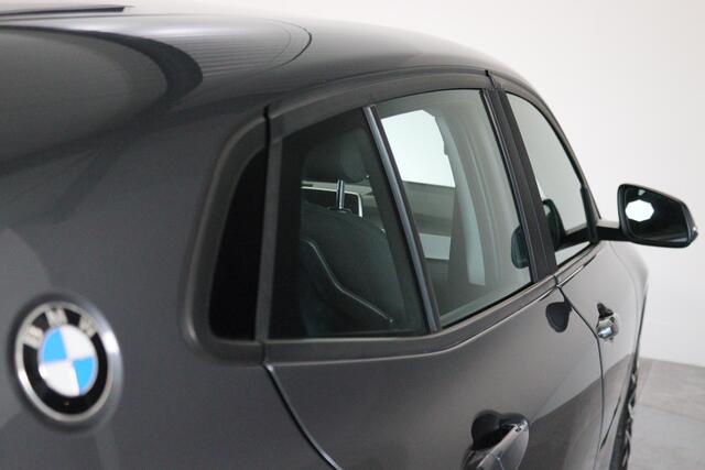 BMW X2 sDrive18i Executive, LED, Automaat, Cruise Control, Navigatie, Bluetooth