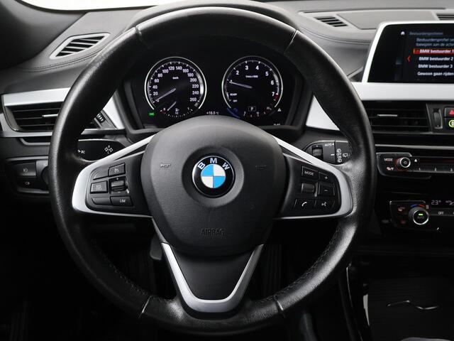 BMW X2 sDrive18i Executive | 140 PK | Automaat | Lichtmetalen velgen 19"| Sportstoelen |