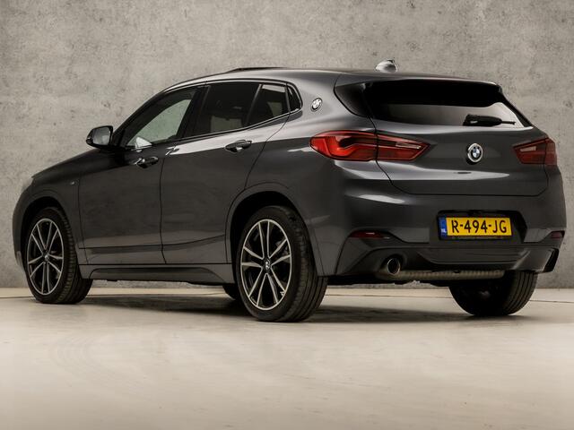 BMW X2 18i sDrive M Sport Automaat (PANORAMADAK, M PAKKET, GROOT NAVI, HEAD-UP DISPLAY, ALCANTARA SPORTSTOELEN, CAMERA, GETINT GLAS, CRUISE, TREKHAAK, ELEK ACHTERKLEP, ZWART HEMEL, NIEUWE APK, NIEUWSTAAT)