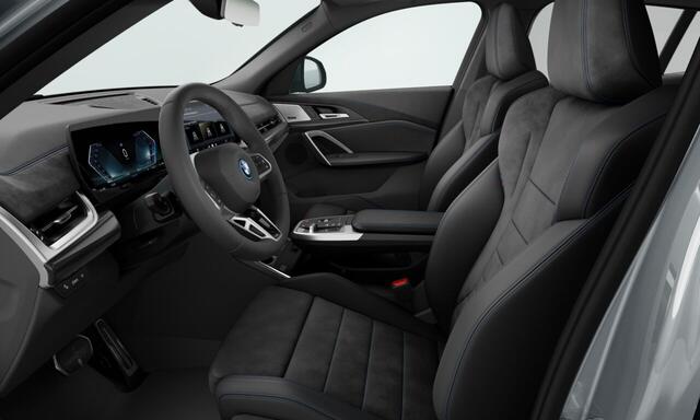 BMW X2 iX2 eDrive20 | M-Sport Pro | 19'' | Harman/Kardon | Elek. stoel. | Comf. Acc. | Driv. Plus | Stoelmassage | Stuur + stoelverw. | Driv. Ass. | Getint glas