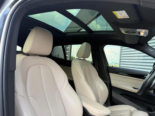 BMW X2 sDrive20i M Sport | Panodak | Adaptive Cruise | Trekhaak Afneembaar | Head-up Display | Carplay | LED | Camera | Lederen Sportstoelen & Memory |