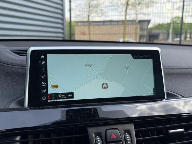 BMW X2 sDrive20i M Sport | Panodak | Adaptive Cruise | Trekhaak Afneembaar | Head-up Display | Carplay | LED | Camera | Lederen Sportstoelen & Memory |