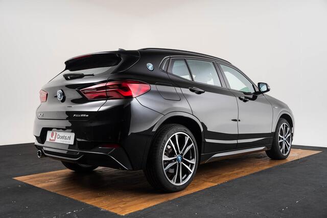 BMW X2 xDrive25e High Executive M Sport - panoramadak - Park/driving Assistant - Head Up - HiFi - Comfort Access - Stuurwielrand verwarmd - Verwarmde voorstoelen - Armsteun voor - Koplampsproeiers - PDC Voor/Achter - Navigatiesysteem Plus -