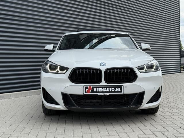 BMW X2 xDrive25e M-Sport Shadow Pano/Apple/Leder/stuur+stoel warm