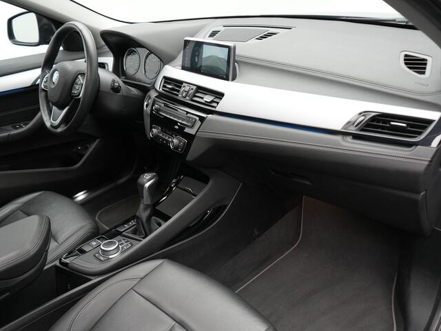 BMW X2 xDrive25e Executive Plug In Hybrid 220pk Dealer O.H PHEV | Panodak | Adaptive Cruise | Camera | Navi Pro | Lederen Bekleding | Sfeerverlichting | Keyless |