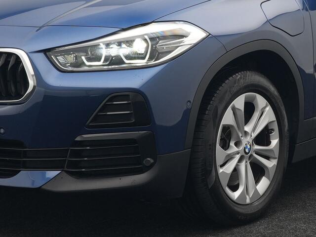 BMW X2 xDrive25e Executive Plug In Hybrid 220pk Dealer O.H PHEV | Panodak | Adaptive Cruise | Camera | Navi Pro | Lederen Bekleding | Sfeerverlichting | Keyless |