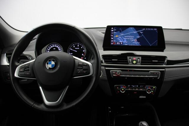 BMW X2 sDrive16d Executive Edition - Camera, Navi, Xenon