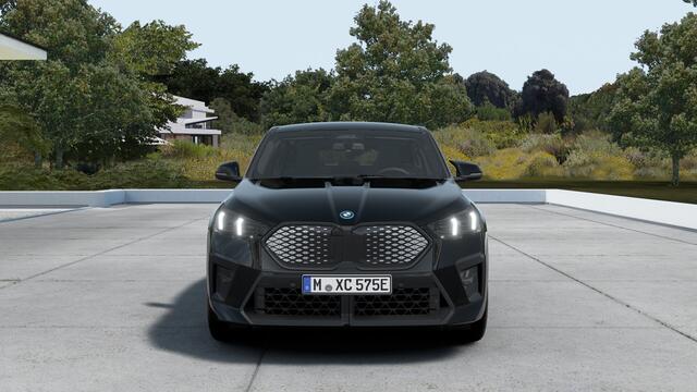 BMW X2 iX2 eDrive20 M Sport / Sportstoelen / Achteruitrijcamera / M Adaptief onderstel / Comfort Access / Adaptieve LED / Parking Assistant