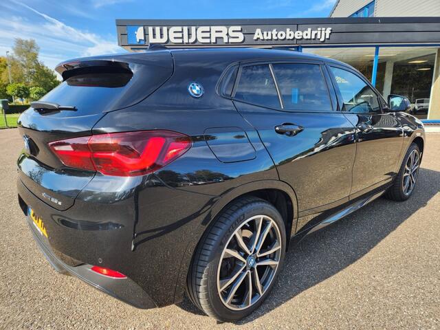 BMW X2 xDrive25e High Executive M-sport, Panorama, Harman kardon, Sportstoelen