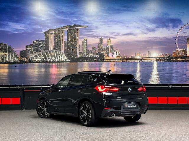 BMW X2 sDrive18i High Ex. M-Pack |Panorama|Camera|Sfeer