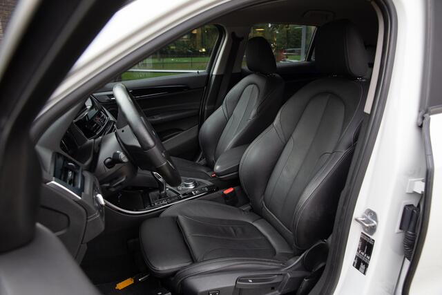 BMW X2 sDrive20i , Head-up display, Stoelverwarming,