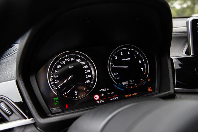 BMW X2 sDrive20i , Head-up display, Stoelverwarming,