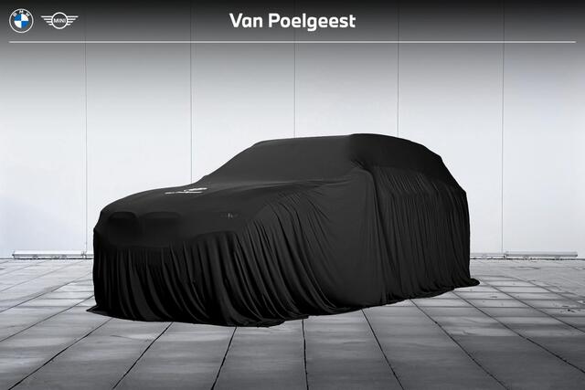 BMW X2 sDrive20i Executive M-Sport, Panoramadak, 19'' lichtmetalen velgen, Getint glas, Sportstoelen, LED koplampen