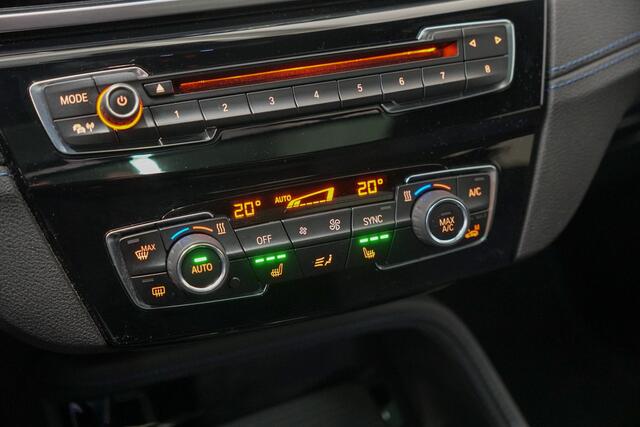 BMW X2 sDrive20i M-Sport | Panoramadak | Trekhaak | Camera | Stoelverwarming