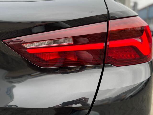 BMW X2 X2 sDrive20i High Executive Msport I Panorama I Leer I Stoelverw. I Camera