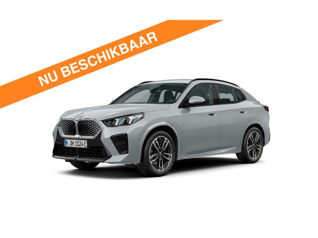 BMW X2 iX2 xDrive30 M-Sport - Trekhaak - Driving + Parking Ass Plus - Head-Up - Harman Kardon