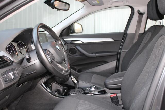 BMW X2 sDrive18i Executive / Elektr Achterklep / Navigatie / 1700 KG tr
