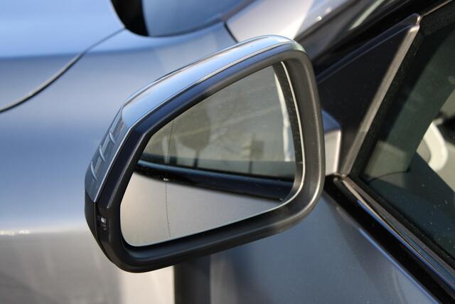 BMW X2 iX2 eDrive20 / Achteruitrijcamera / PDC