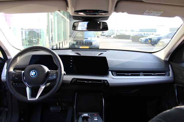 BMW X2 iX2 eDrive20 / Achteruitrijcamera / PDC